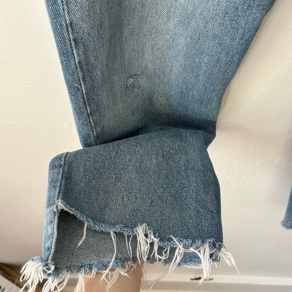 GRLFRND Helena Step Hem High Rise Straight Jean Size 28 - Picture 7 of 9